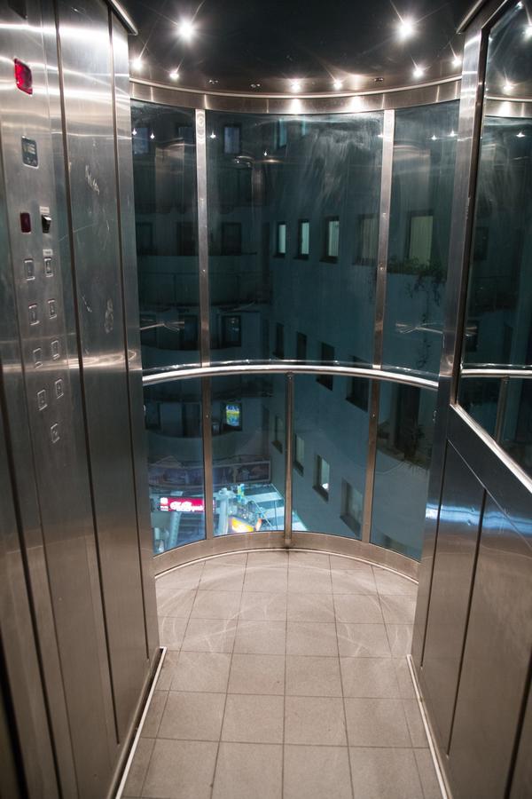 Cubic Central Lux Ni Екстериор снимка